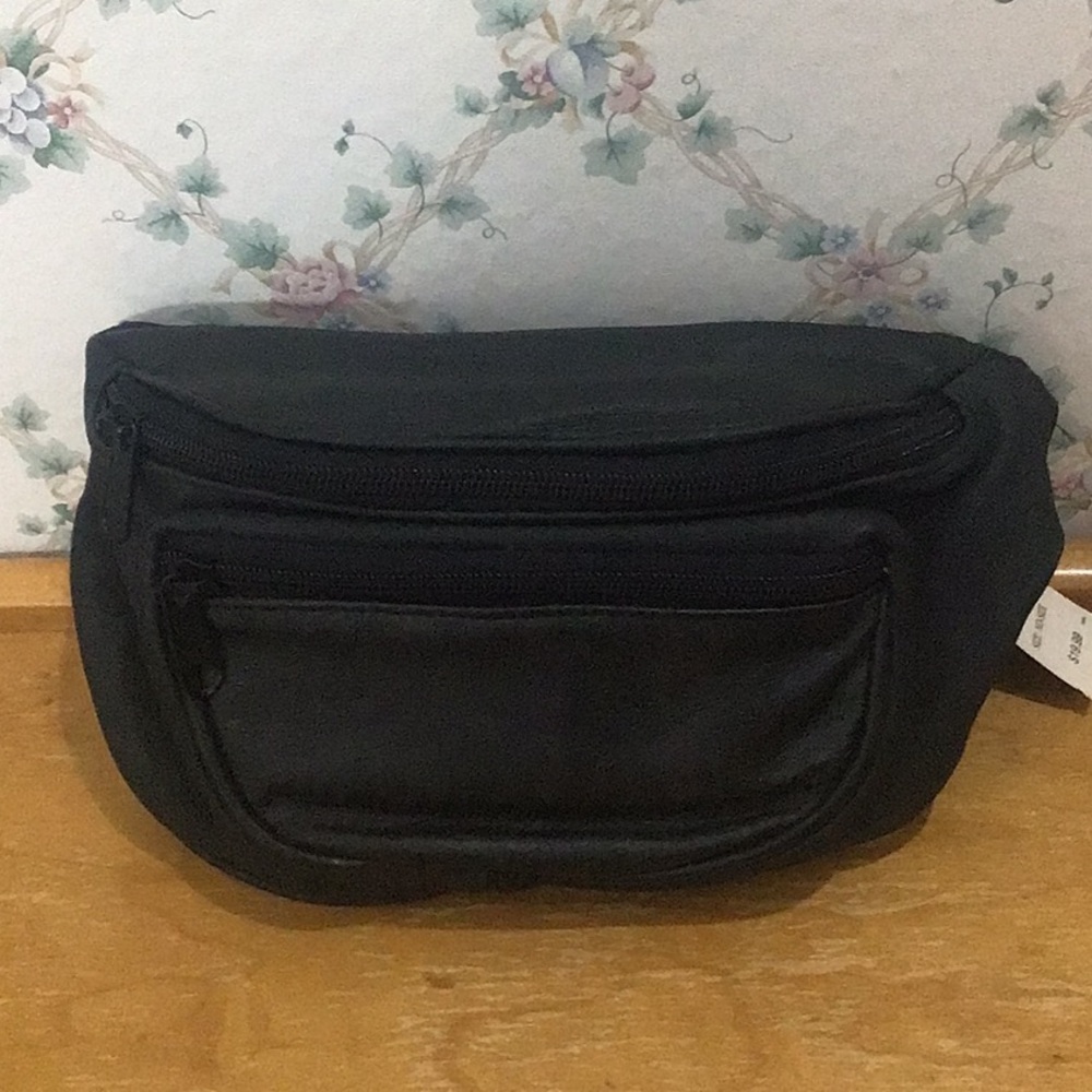 Big & Tall Men’s Genuine Leather Action Fanny Pack w/ Adjustable Nylon Belt. NWT